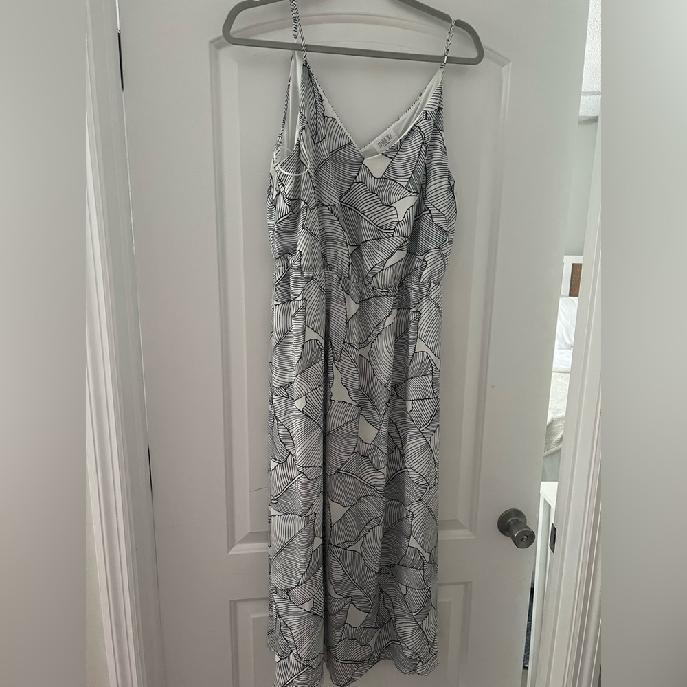Never worn Sienna Sky dress size L